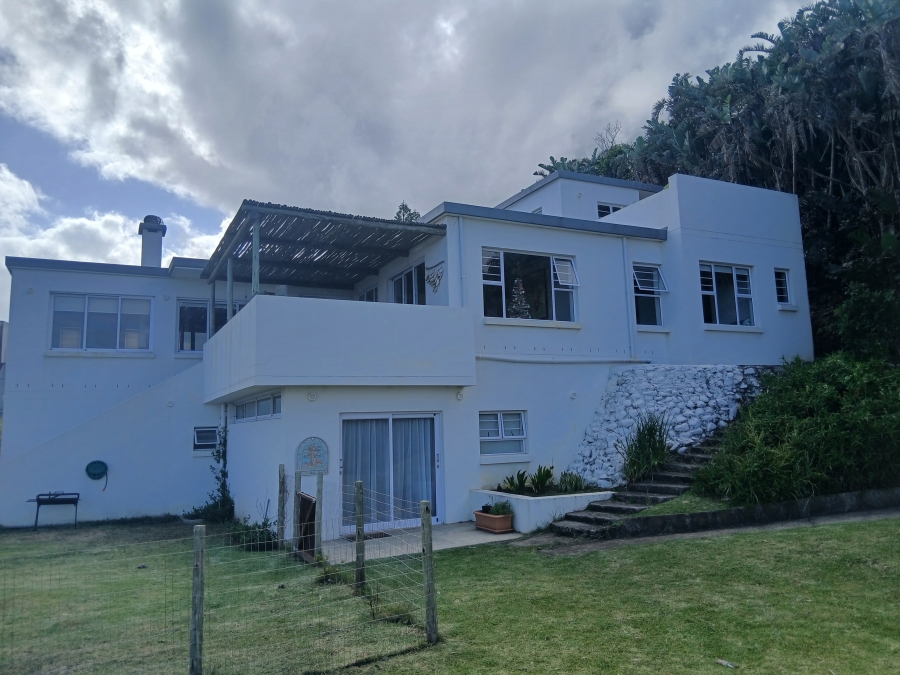5 Bedroom Property for Sale in Morgans Bay Eastern Cape